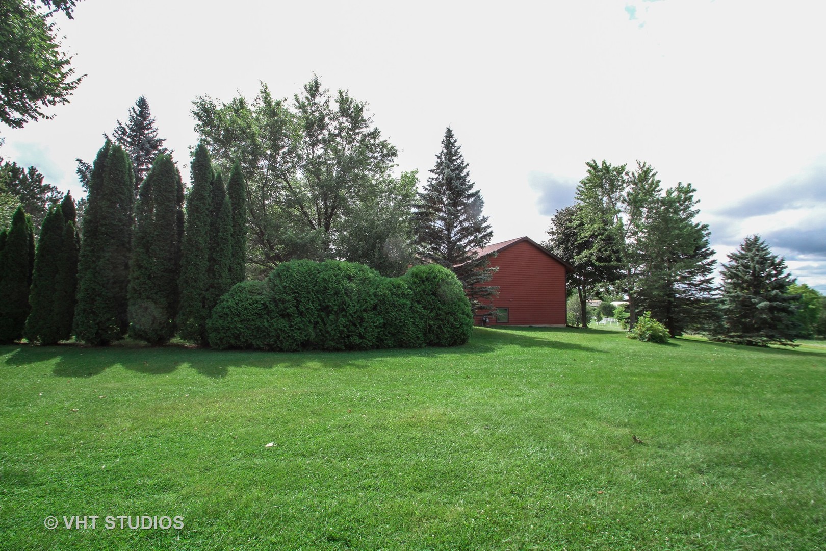 14008 Davis Road Woodstock, IL 60098 - Photo 20 of 32 a view of a garden