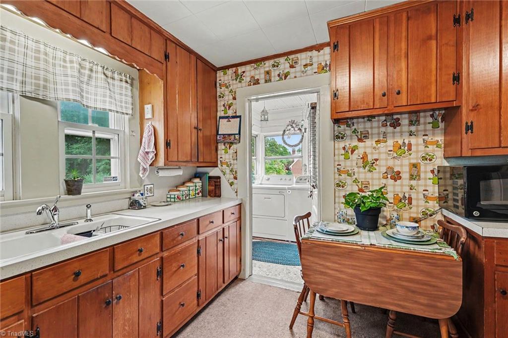 133 Mountain View Road King, NC 27021 - Photo 15 of 35
