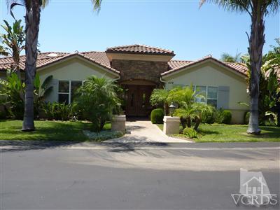 839 Rancho Road Thousand Oaks, CA 91362 - Photo 3 of 29 a front view of a house with a garden