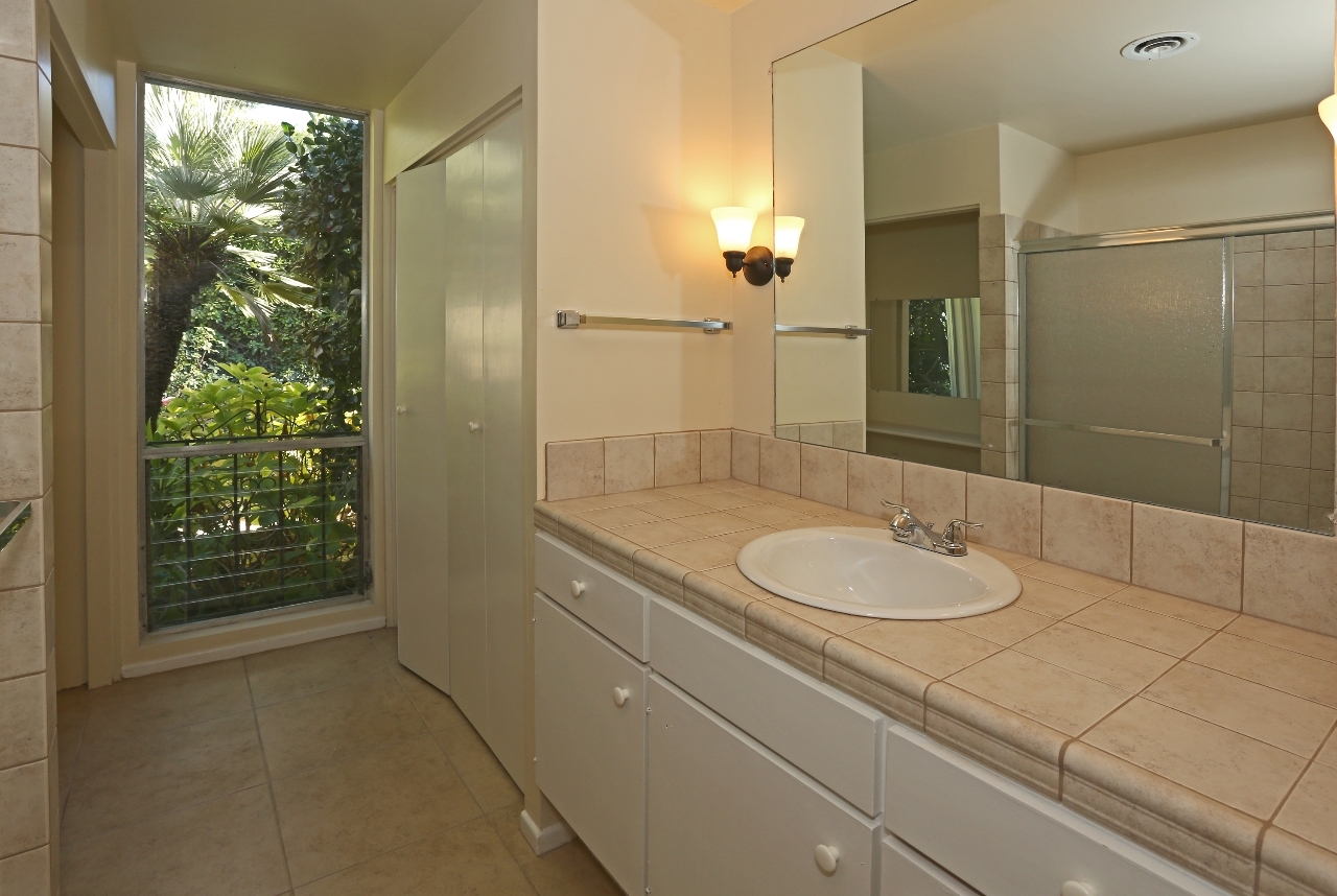 348 Woodley Road Santa Barbara, CA 93108 - Photo 9 of 21 Bathroom off Master