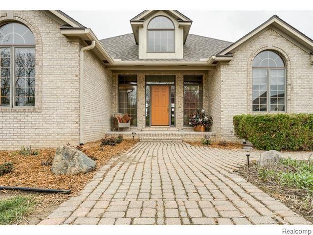 3306 West Sutton Road Lapeer, MI 48446 - Photo 3 of 32 3.jpg