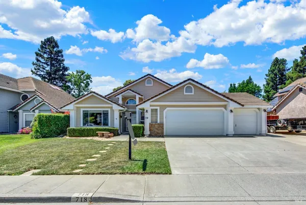 $655,000 | 718 Fox Hollow Way, Vacaville, CA 95687