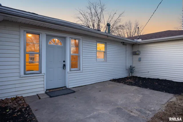 $169,999 | 334 Forest Drive, North Pekin, IL 61554