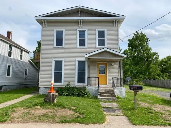 $990 | 123 Barlow Street, Unit 3 STUDIO, Lenox, NY 13032
