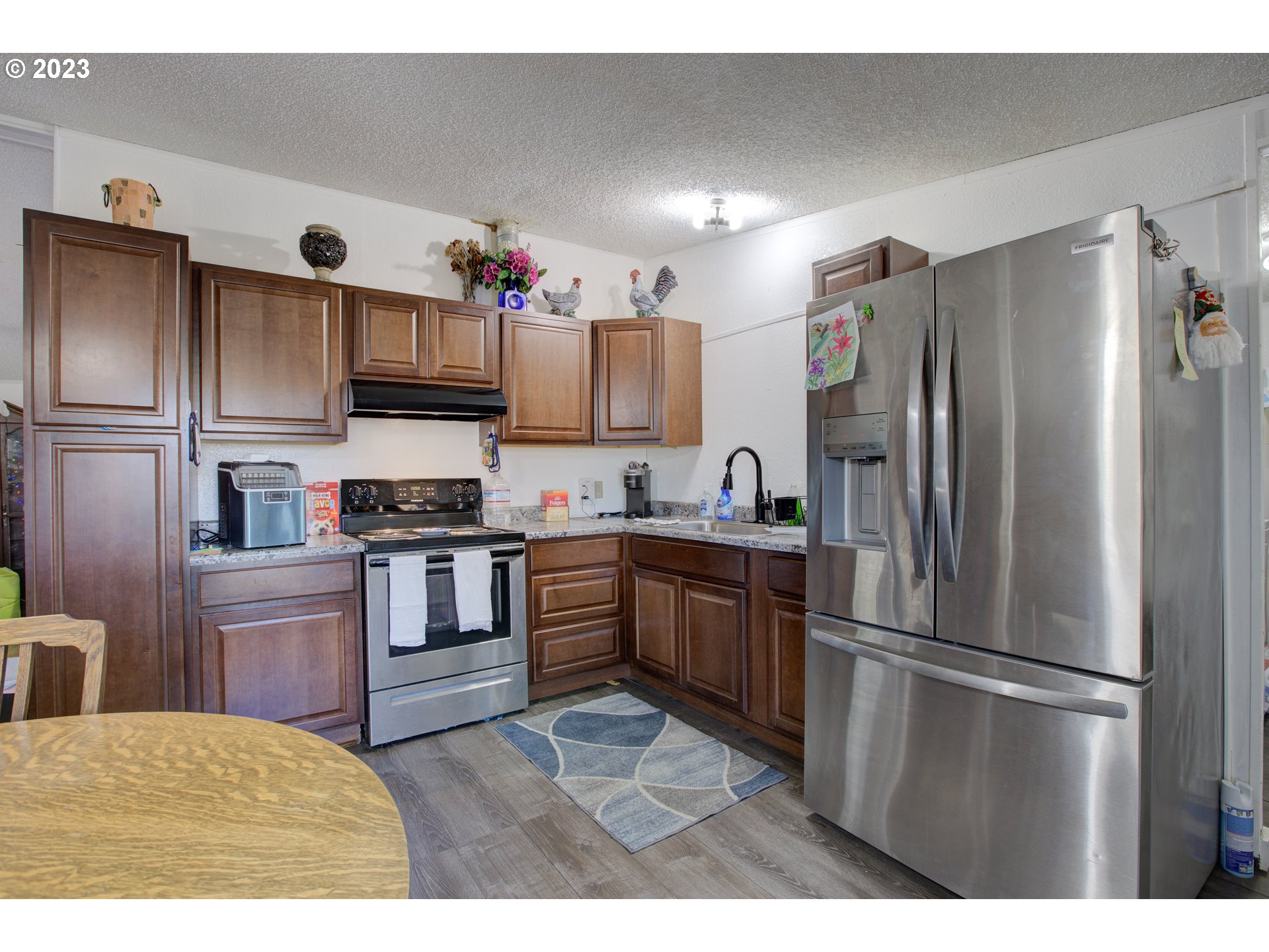 2465 Brockway Road Winston, OR 97496 - Photo 11 of 44 Gallery Image 11