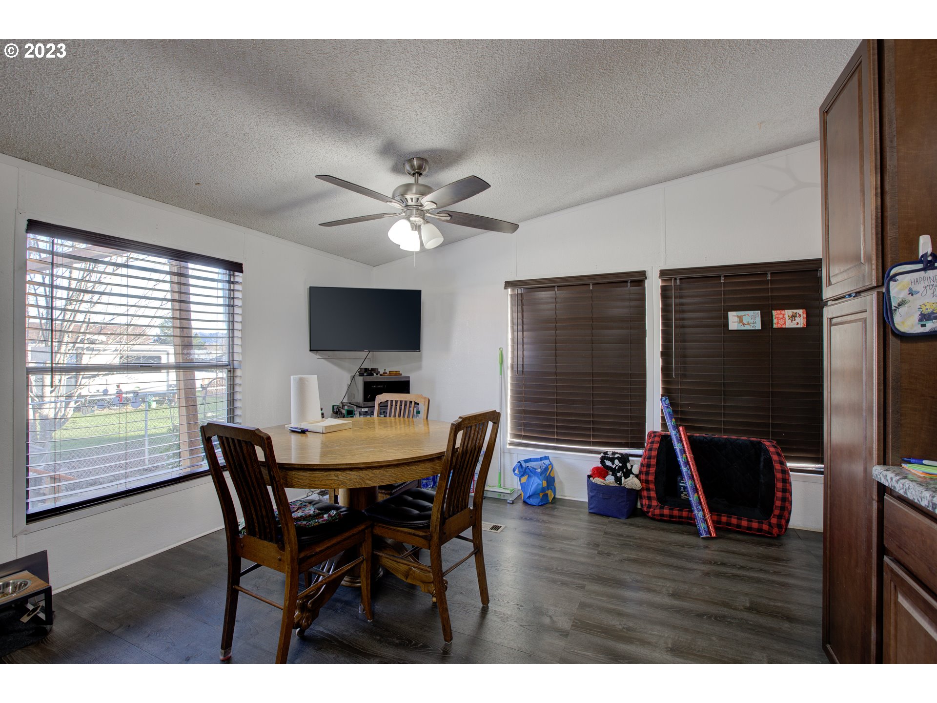 2465 Brockway Road Winston, OR 97496 - Photo 14 of 44 Gallery Image 14