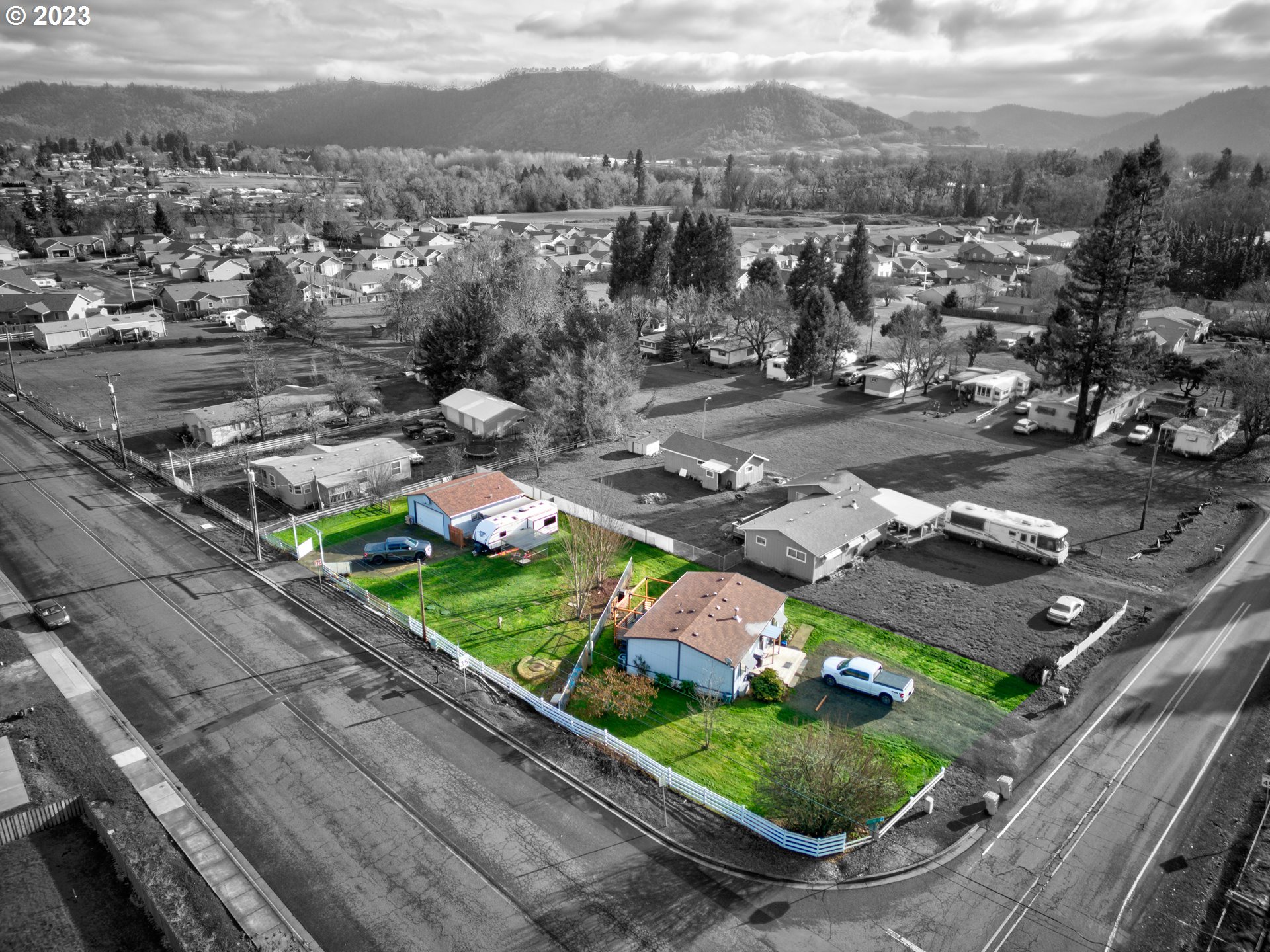 2465 Brockway Road Winston, OR 97496 - Photo 29 of 44 Gallery Image 29
