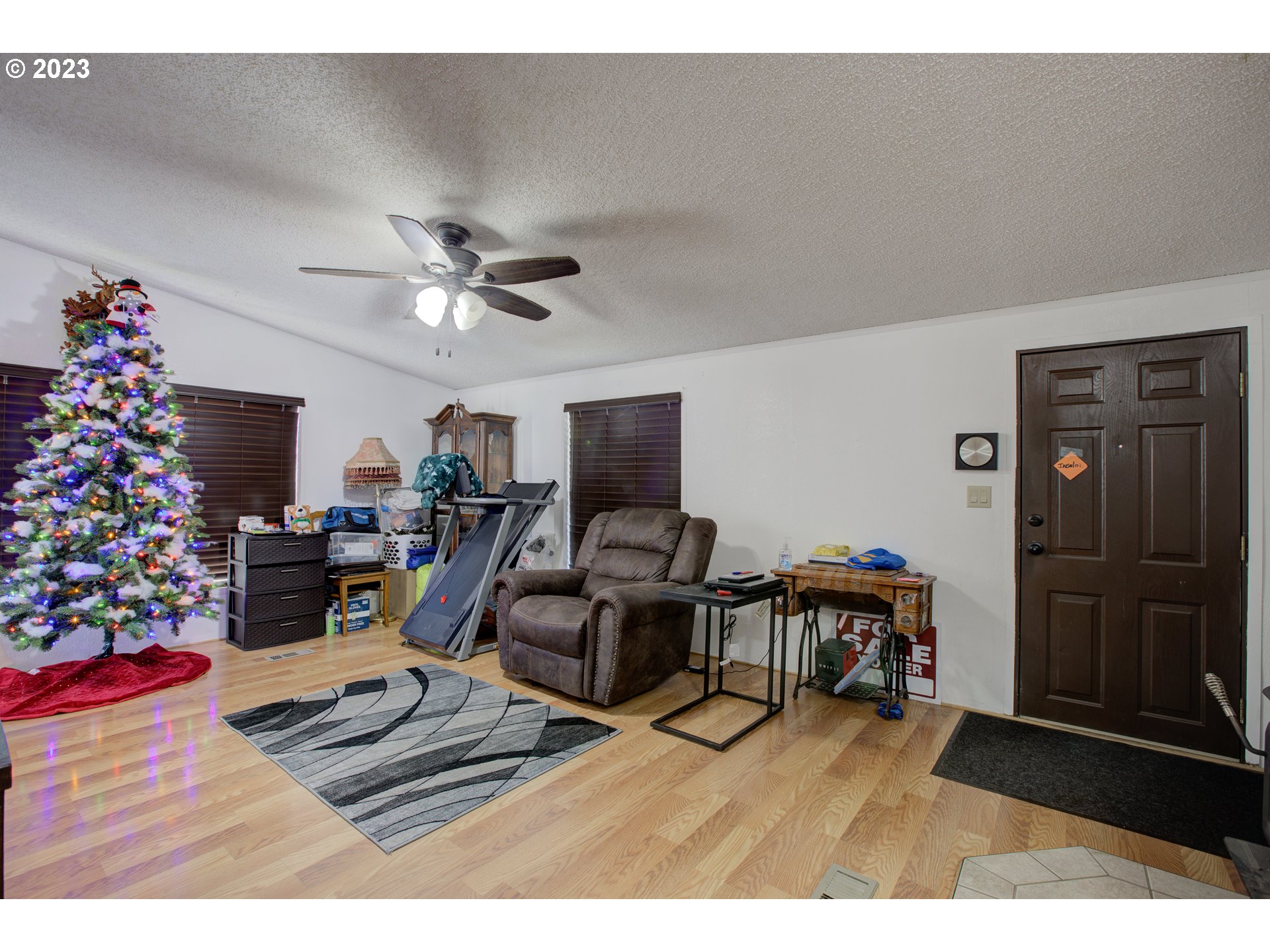 2465 Brockway Road Winston, OR 97496 - Photo 5 of 44 Gallery Image 5