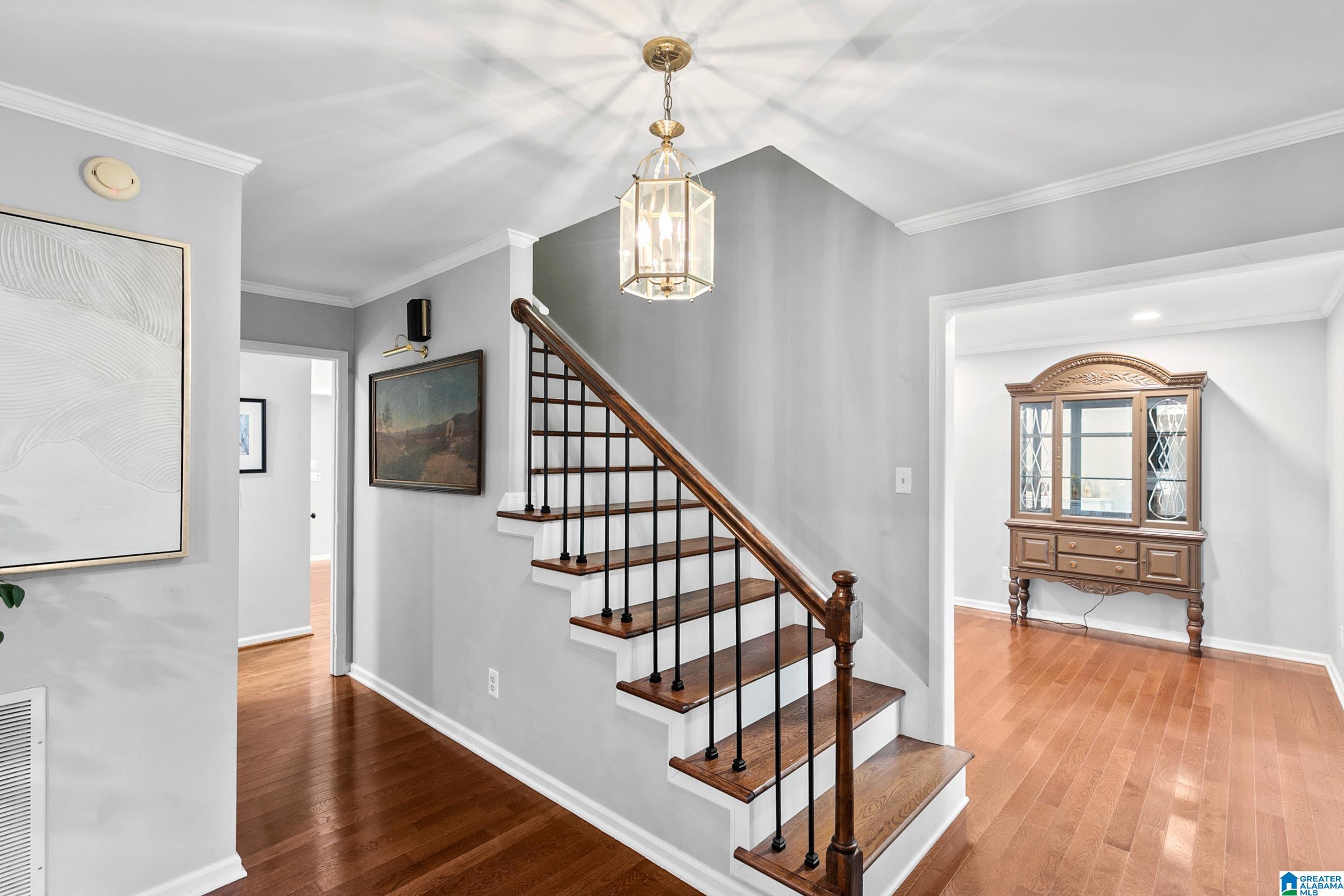 2013 Crossvine Road Birmingham, AL 35244 - Photo 5 of 41