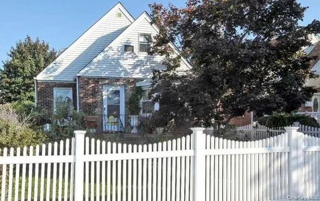 $699,000 | 44 Huntley Road, Elmont, NY 11003