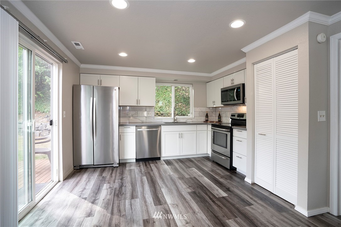 2219 Northeast 23rd Street Renton, WA 98056 - Photo 11 of 31 Gallery Image 11