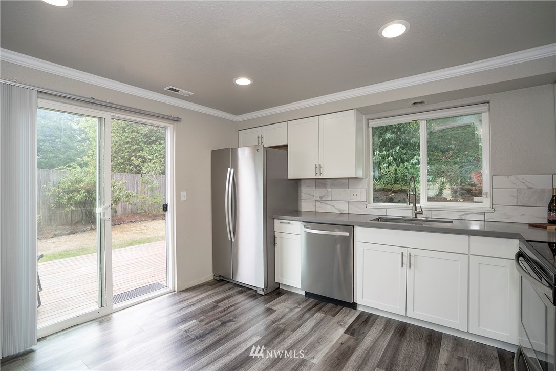 2219 Northeast 23rd Street Renton, WA 98056 - Photo 12 of 31 Gallery Image 12
