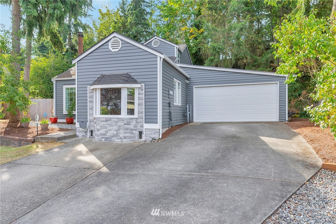 2219 Northeast 23rd Street Renton, WA 98056 - Photo 3 of 31 Gallery Image 3