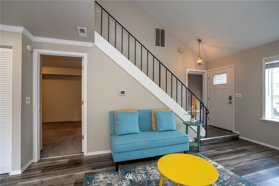2219 Northeast 23rd Street Renton, WA 98056 - Photo 5 of 31 Gallery Image 5