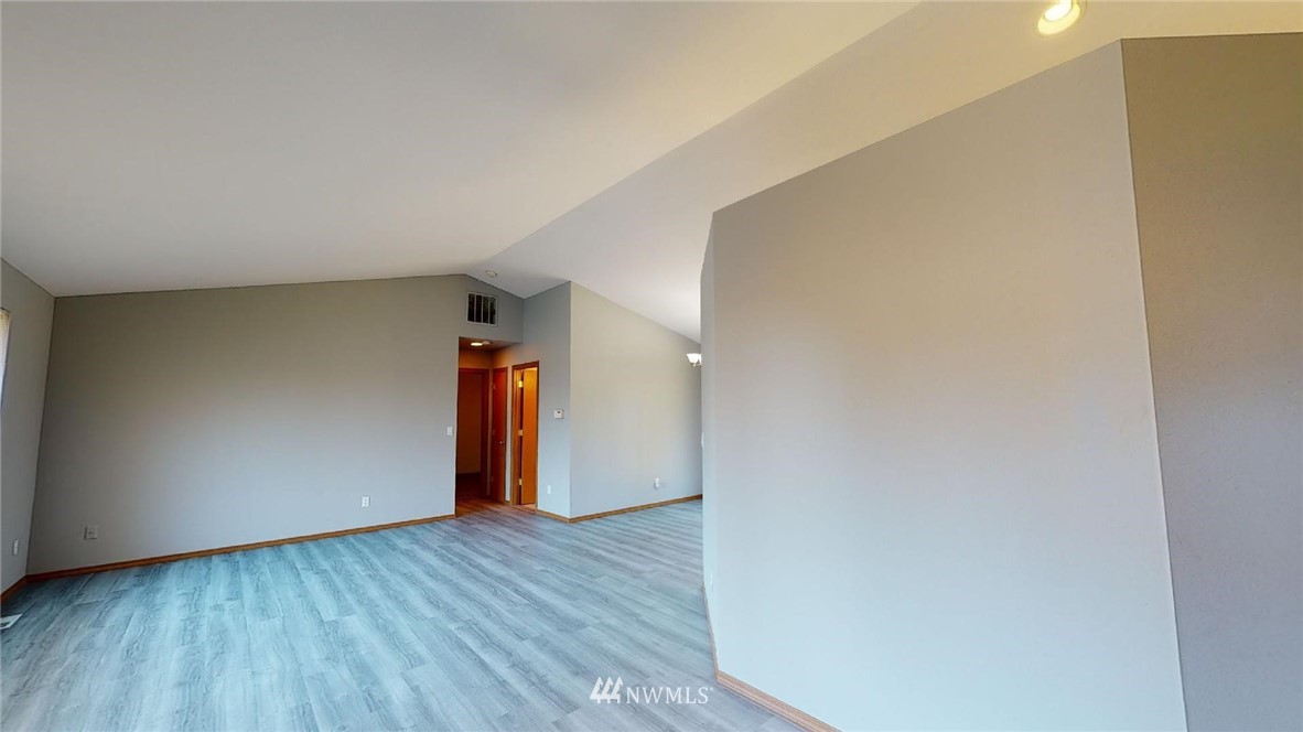 997 Peterson Road Burlington, WA 98233 - Photo 3 of 18
