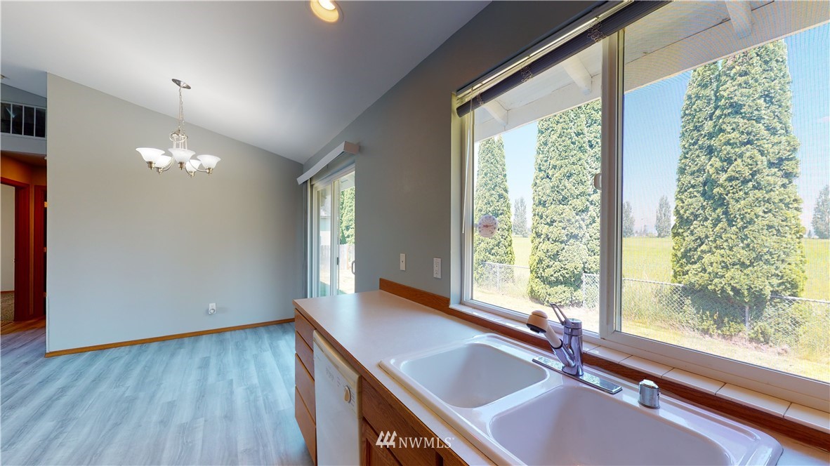 997 Peterson Road Burlington, WA 98233 - Photo 9 of 18
