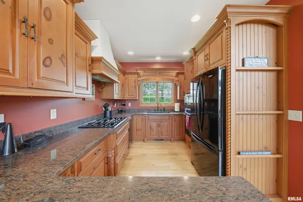 $439,900 | 233 Swan Lake Road, Avon, IL 61415