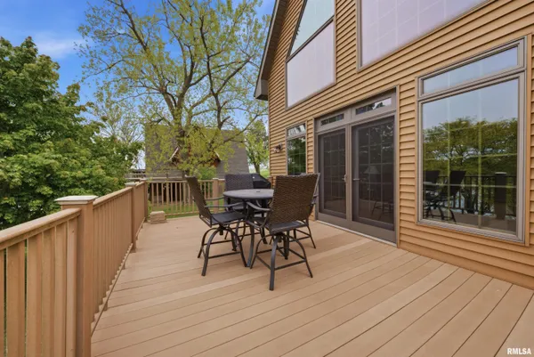 $439,900 | 233 Swan Lake Road, Avon, IL 61415