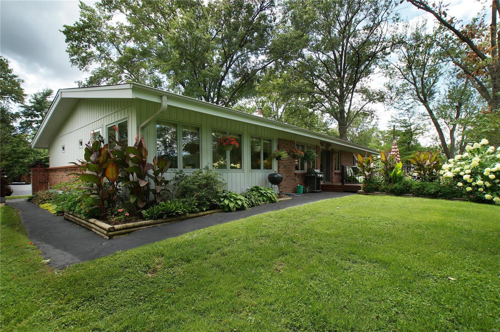 541 North Mason Road St. Louis, MO 63141 - Photo 2 of 29 Gallery Image 2