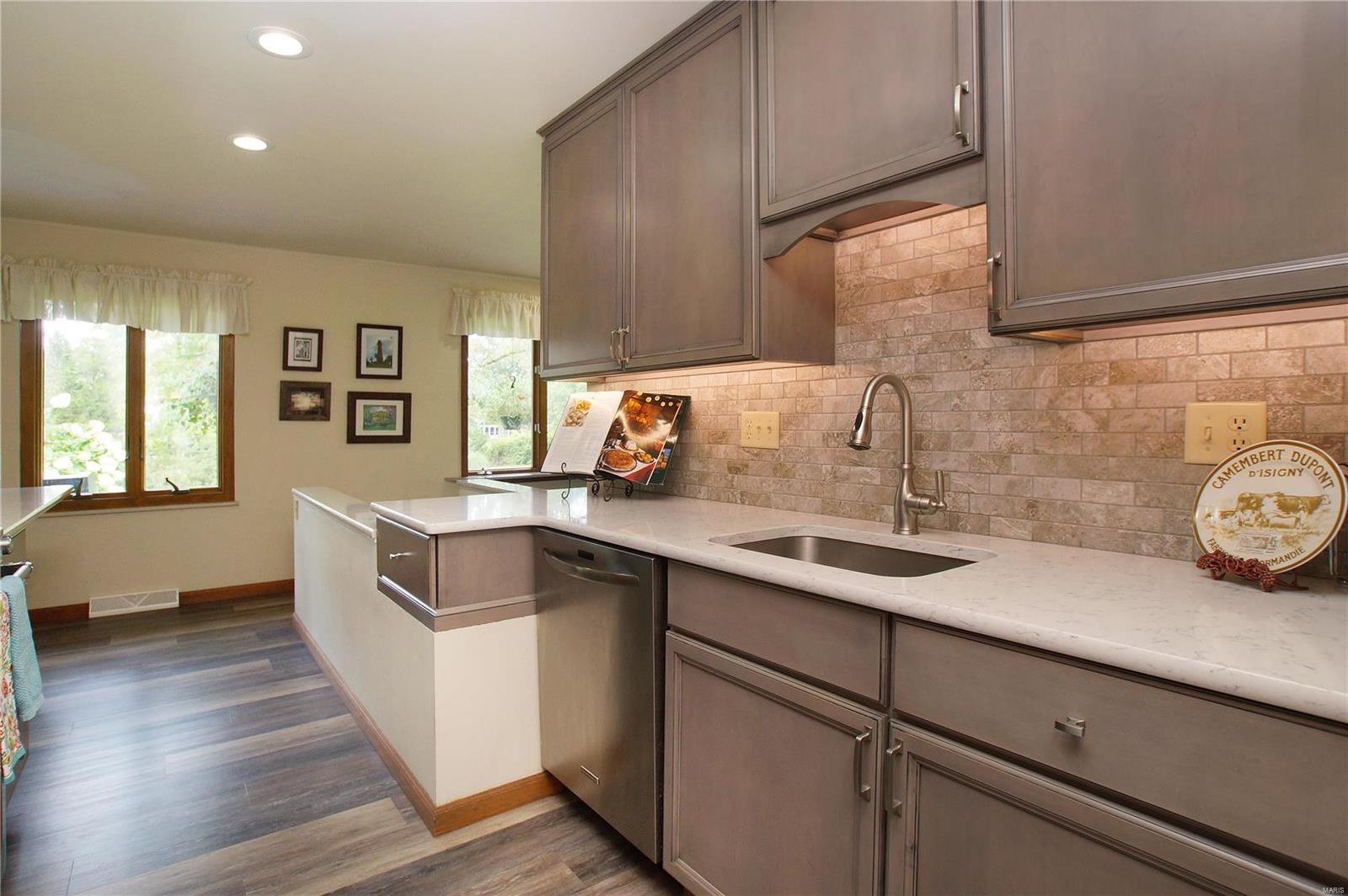 541 North Mason Road St. Louis, MO 63141 - Photo 12 of 29 Gallery Image 12