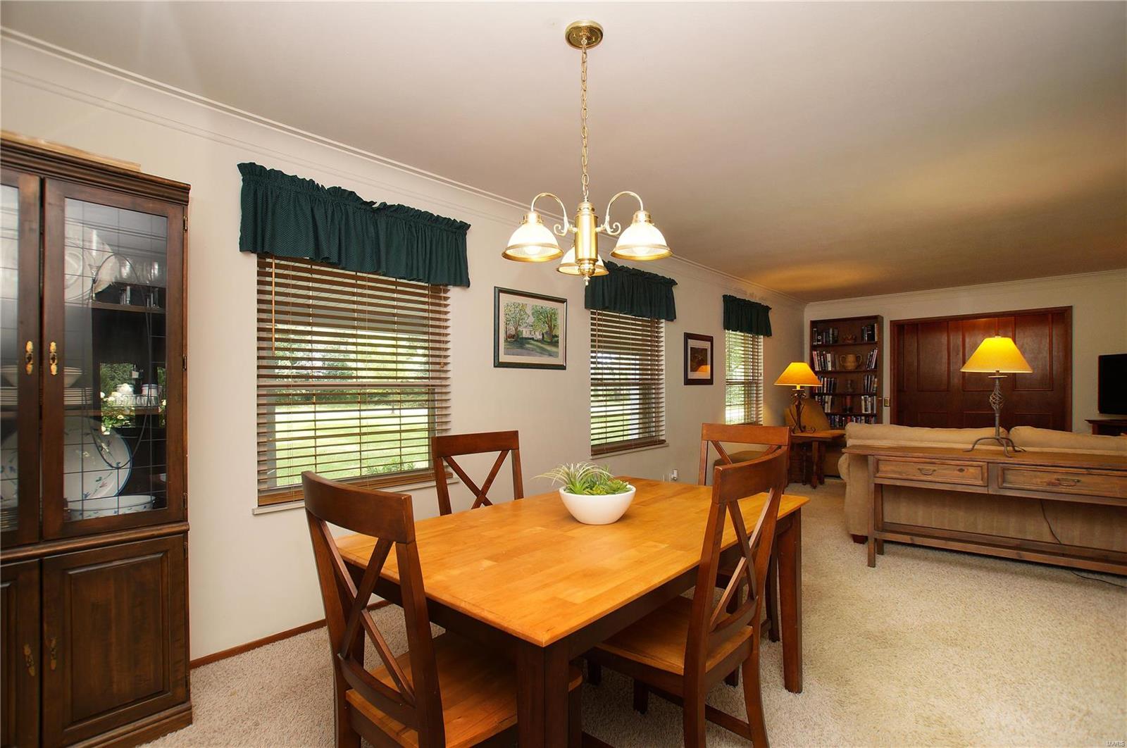 541 North Mason Road St. Louis, MO 63141 - Photo 8 of 29 Gallery Image 8