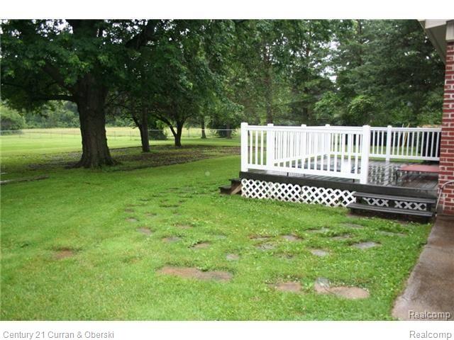 46515 Maben Road Canton, MI 48187 - Photo 8 of 56 LARGE DECK