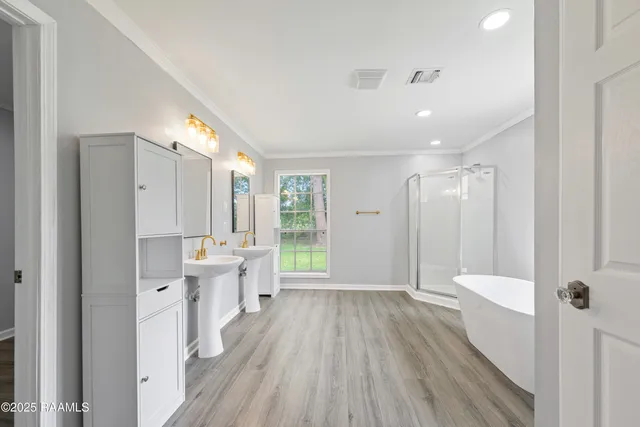 $210,000 | 406 Orange Grove Drive, New Iberia, LA 70560