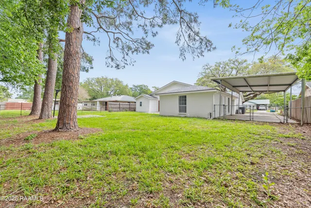 $210,000 | 406 Orange Grove Drive, New Iberia, LA 70560