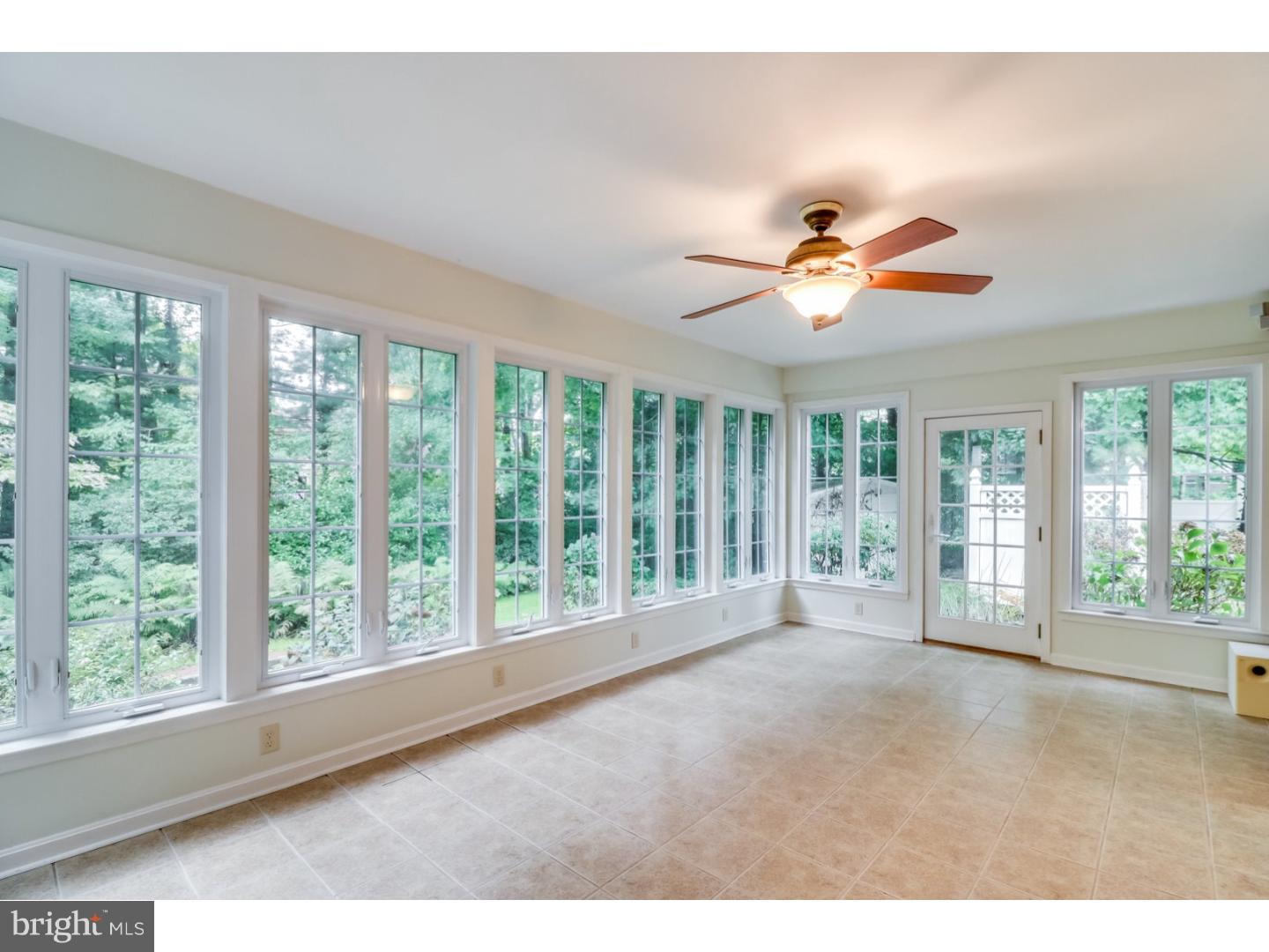 2402 Oakmere Road Wilmington, DE 19810 - Photo 11 of 24 Gallery Image 11