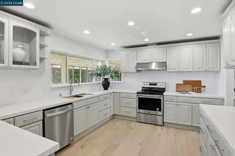 $2,895,000 | 128 Diablo View Drive, Orinda, CA 94563