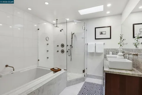 $2,895,000 | 128 Diablo View Drive, Orinda, CA 94563