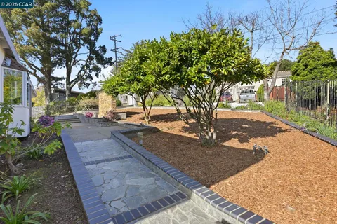 $2,895,000 | 128 Diablo View Drive, Orinda, CA 94563