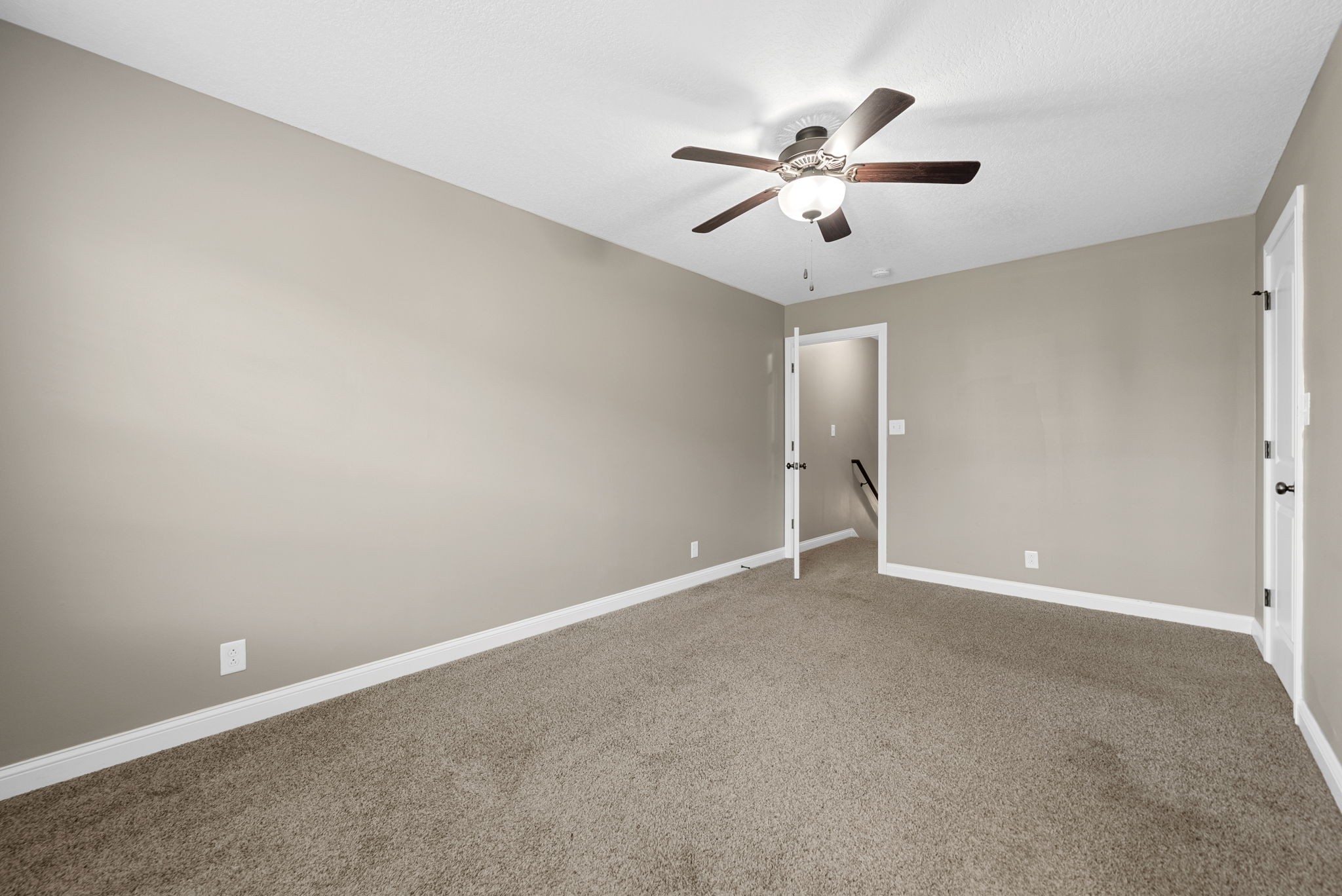 352 Sam Houston Circle Clarksville, TN 37040 - Photo 20 of 29 a view of an empty room with window and a ceiling fan