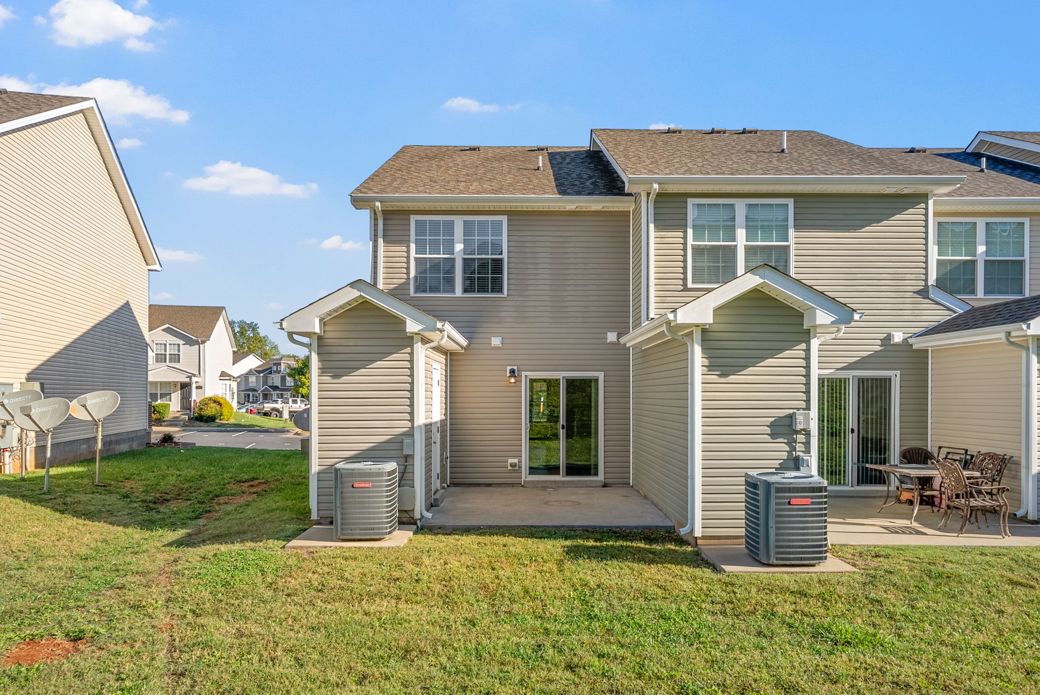 352 Sam Houston Circle Clarksville, TN 37040 - Photo 29 of 29 a front view of a house with a yard