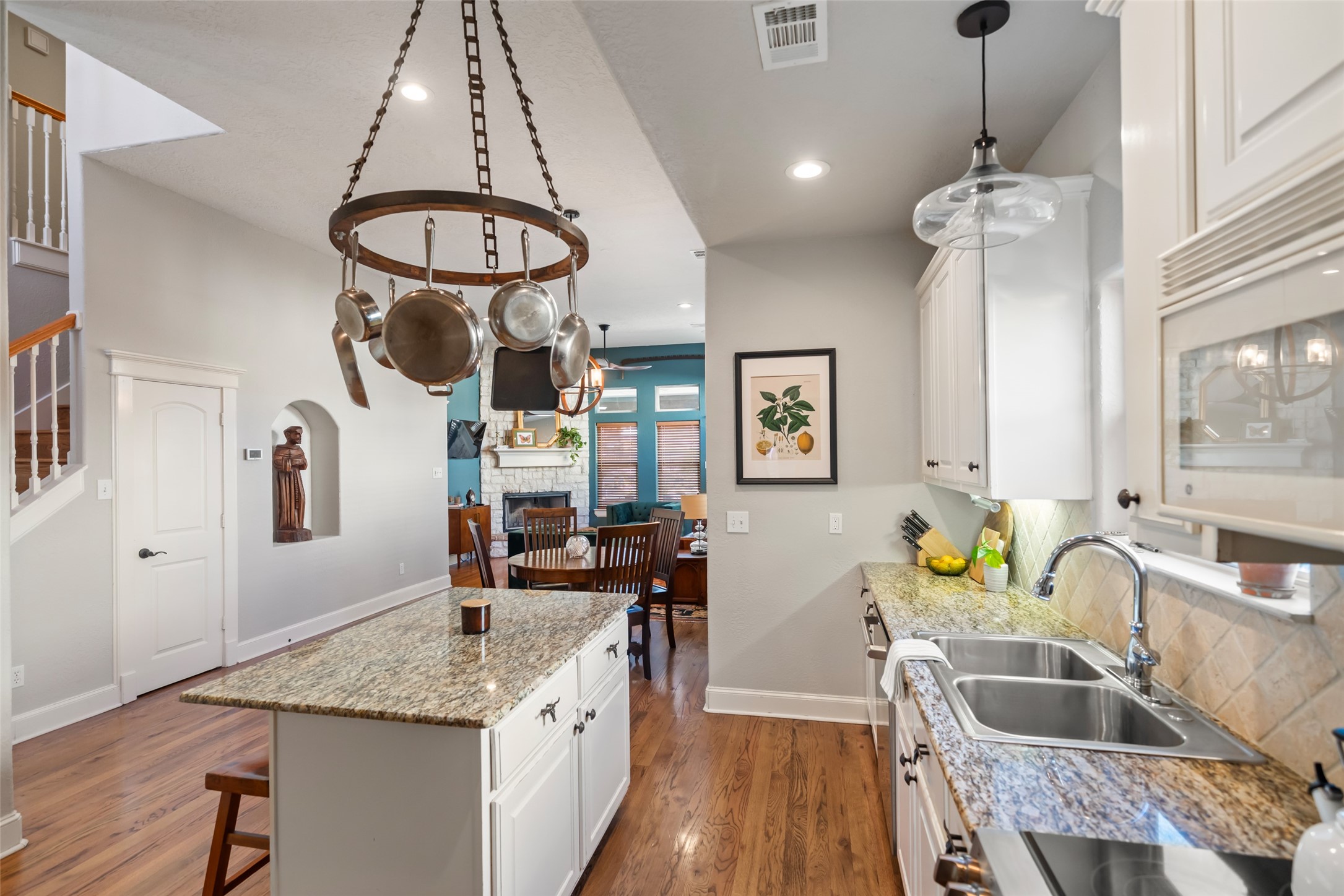 661 Old Plantersville Road Montgomery, TX 77316 - Photo 11 of 37