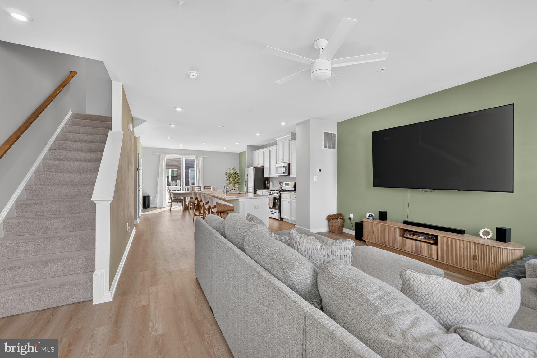 11003 Pinnacle Green Road Upper Marlboro, MD 20774 - Photo 15 of 29 Family Room