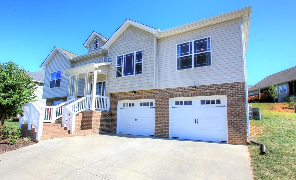 705 Windrush Loop Chattanooga, TN 37421 - Photo 3 of 37 705 Windrush Loop (3)