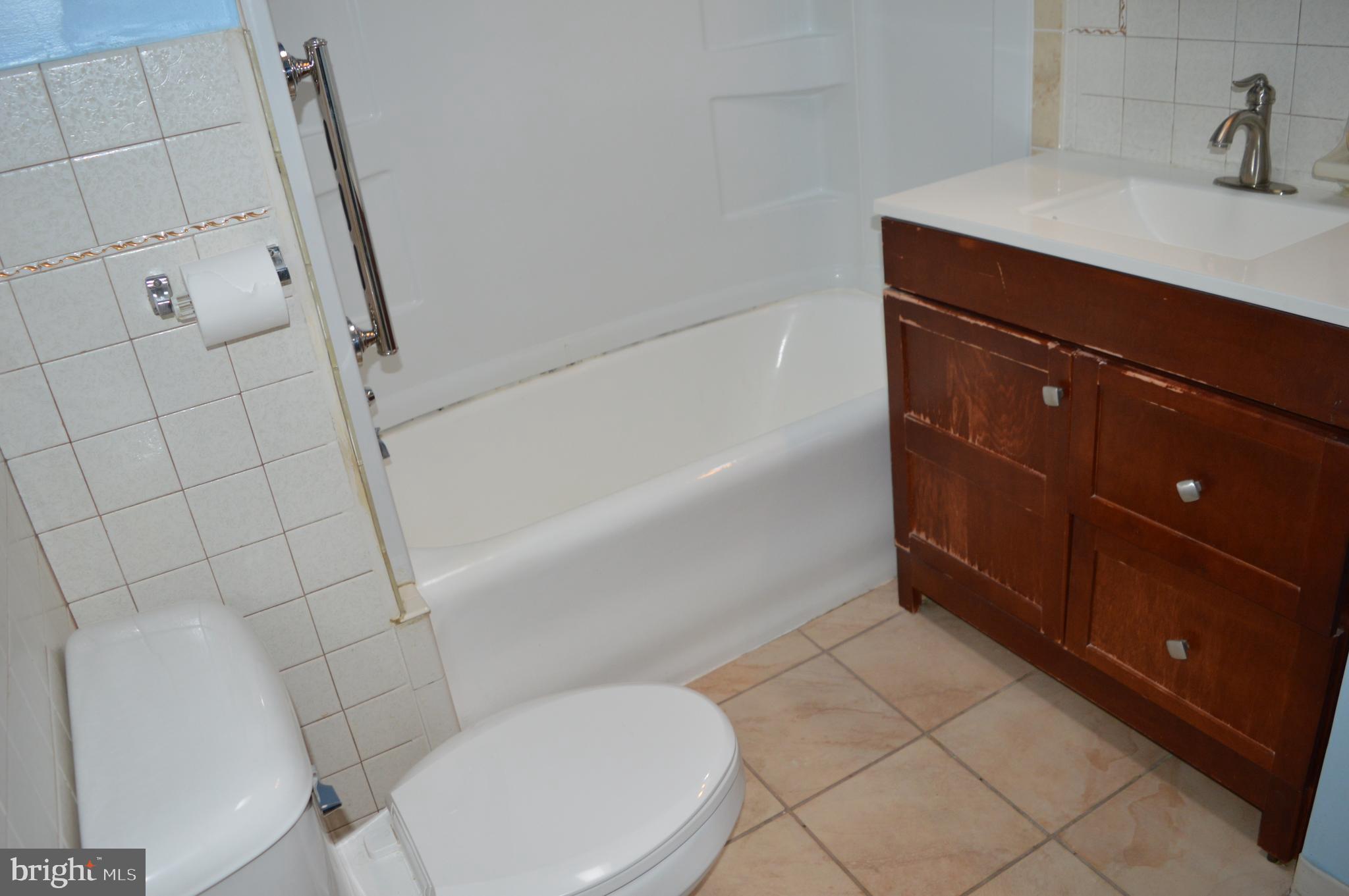 7146 Marsden Street Philadelphia, PA 19135 - Photo 17 of 29 Hall 3 piece bath