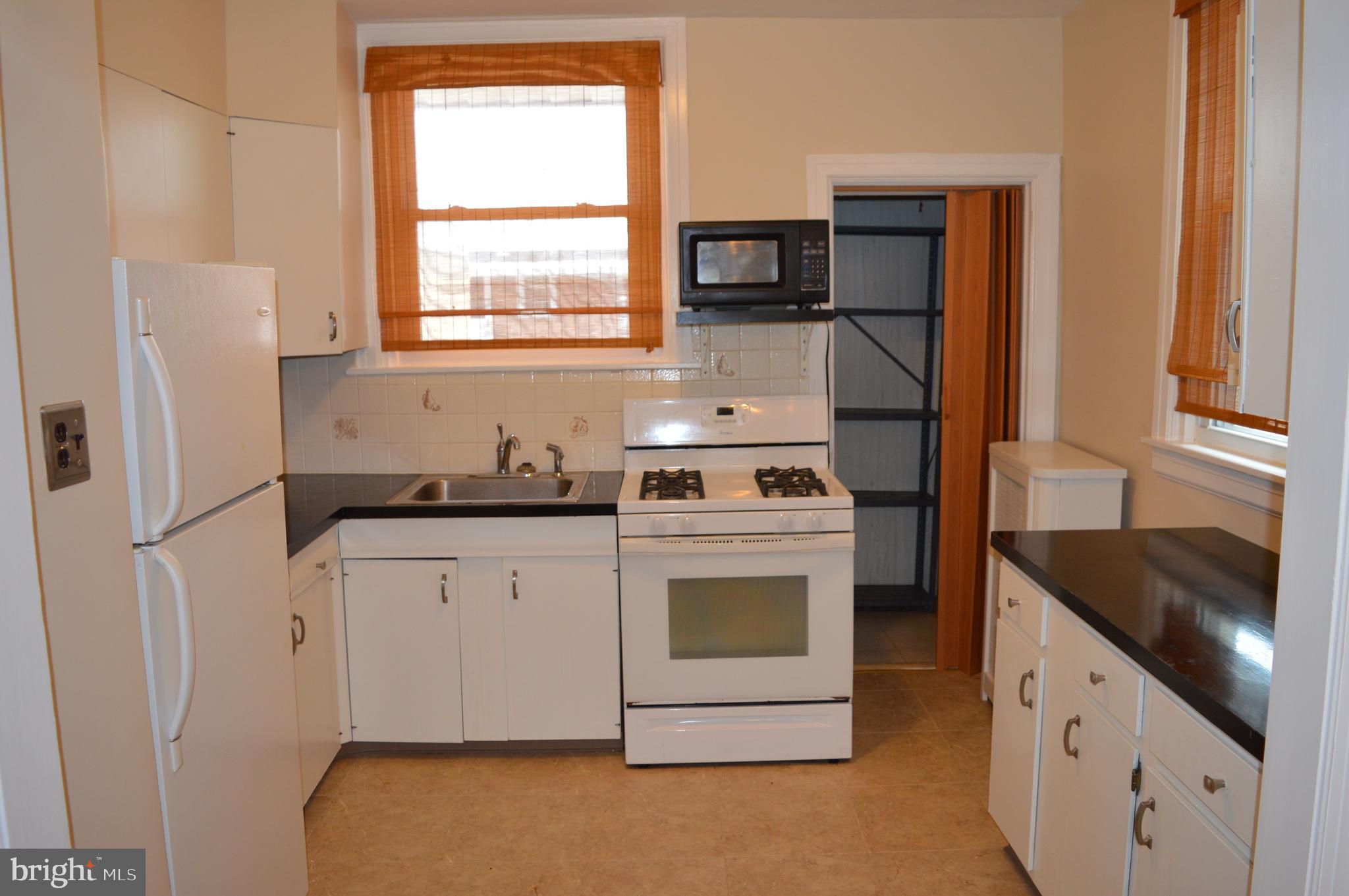 7146 Marsden Street Philadelphia, PA 19135 - Photo 7 of 29