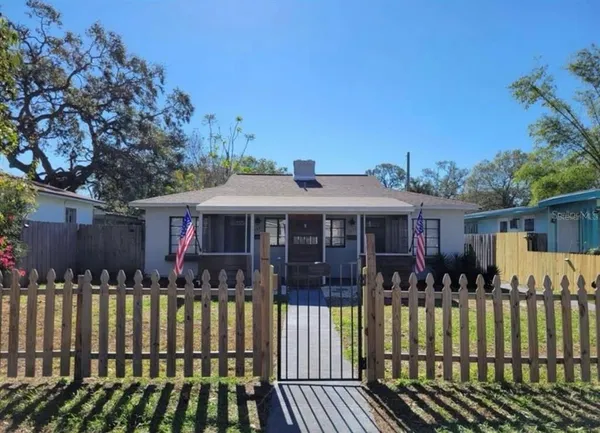 $1,345 | 330 20th Avenue South, Unit LOWR, St. Petersburg, FL 33705