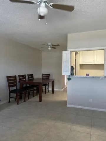 $1,250 | 37 Kingswood B, Unit 37, West Palm Beach, FL 33417