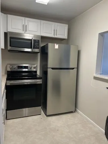 $1,250 | 37 Kingswood B, Unit 37, West Palm Beach, FL 33417