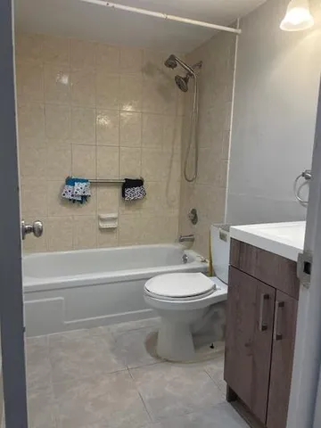 $1,250 | 37 Kingswood B, Unit 37, West Palm Beach, FL 33417