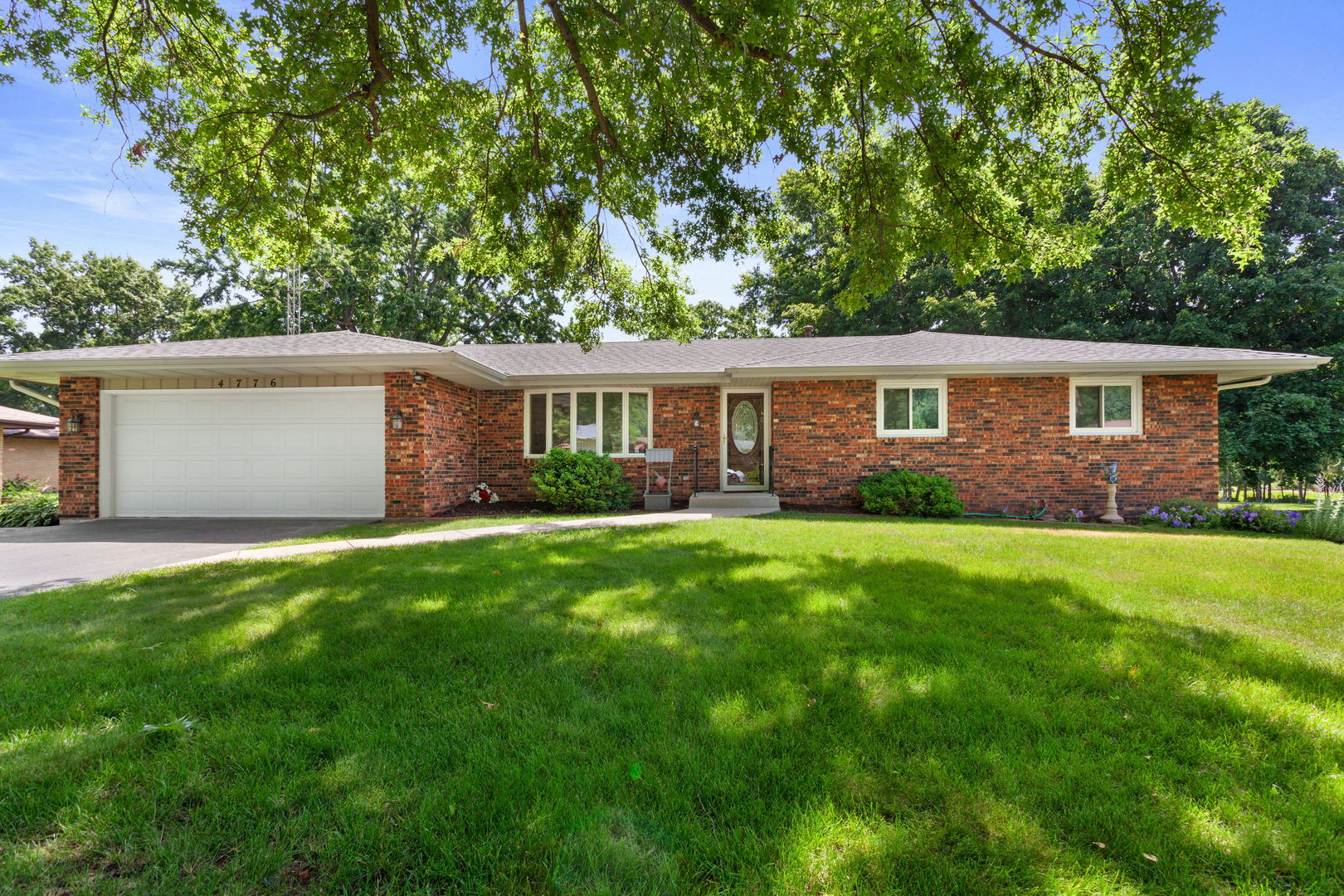 4776 Rainbow Ridge Rockford, IL 61109 - Photo 2 of 17