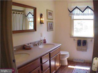 42 Walters Road Glen Mills, PA 19342 - Photo 4 of 5 Gallery Image 4