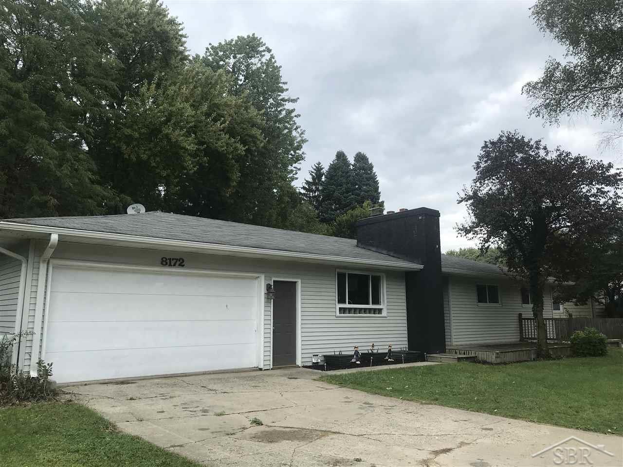 8172 Geddes Road Saginaw, MI 48609 - Photo 2 of 47 31395174-1.JPG