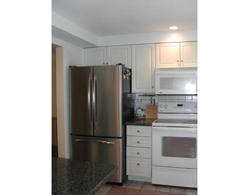102 Parker Road Wellesley, MA 02482 - Photo 3 of 12
