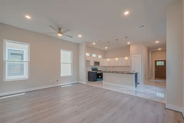 $1,995 | 2414 Sam Wilson Street, Houston, TX 77020