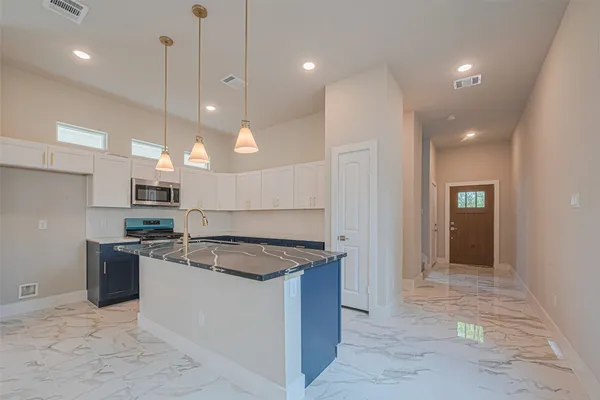 $1,995 | 2414 Sam Wilson Street, Houston, TX 77020