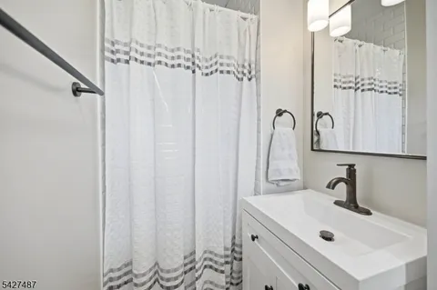 $499,900 | 11 Davis Terrace, Newton, NJ 07860